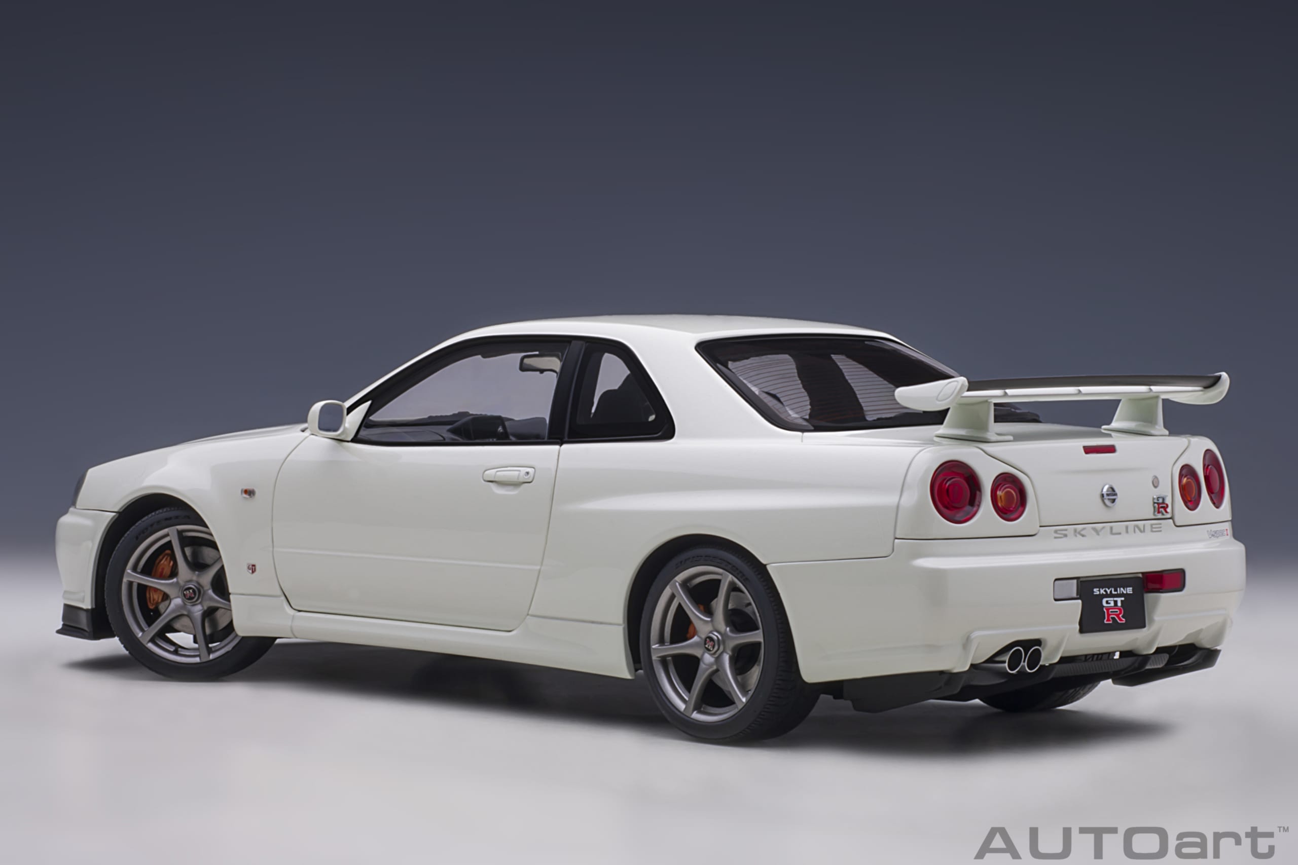 スカイライン GT-R 1/18 ホワイト AUTOart 1:18 Nissan Skyline GT-R (R34) V-Spec II in White Pearl