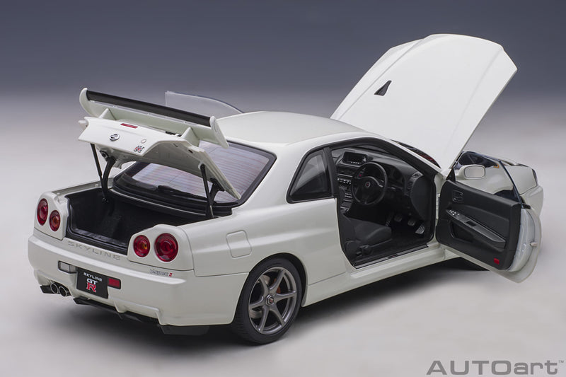 AUTOart 1:18 Nissan Skyline GT-R (R34) V-Spec II in White Pearl