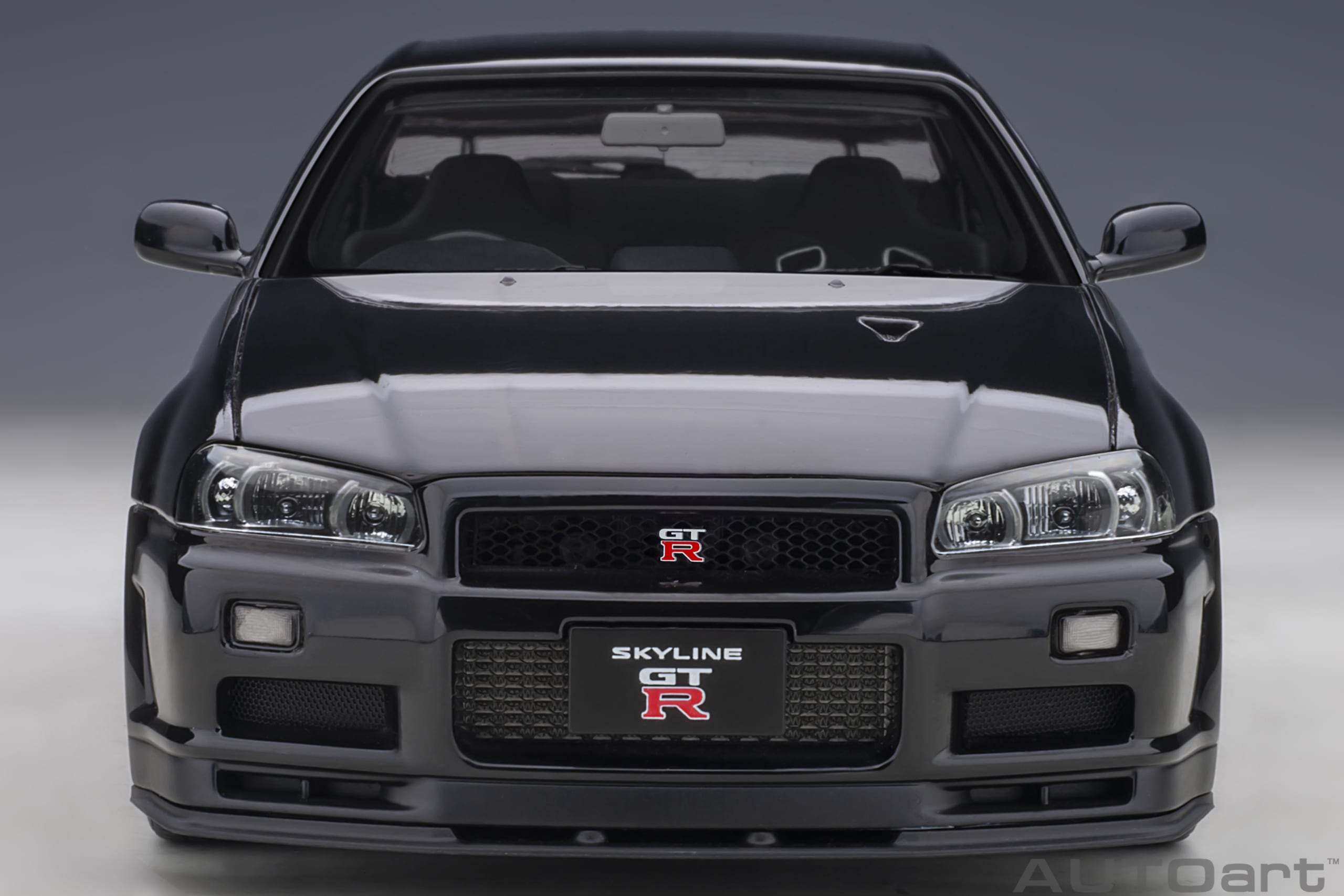 AUTOart 1:18 Nissan Skyline GT-R (R34) V-Spec II in Black Pearl