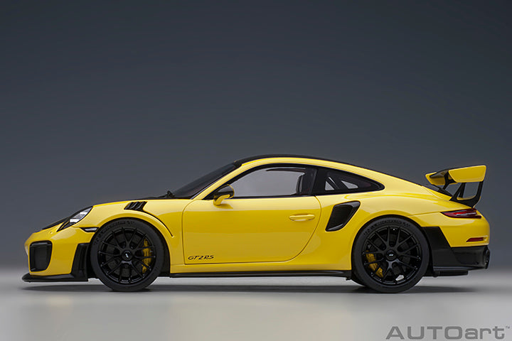 AUTOart 1:18 Porsche 911 (991.2) GT2 RS Weissach Package in Racing