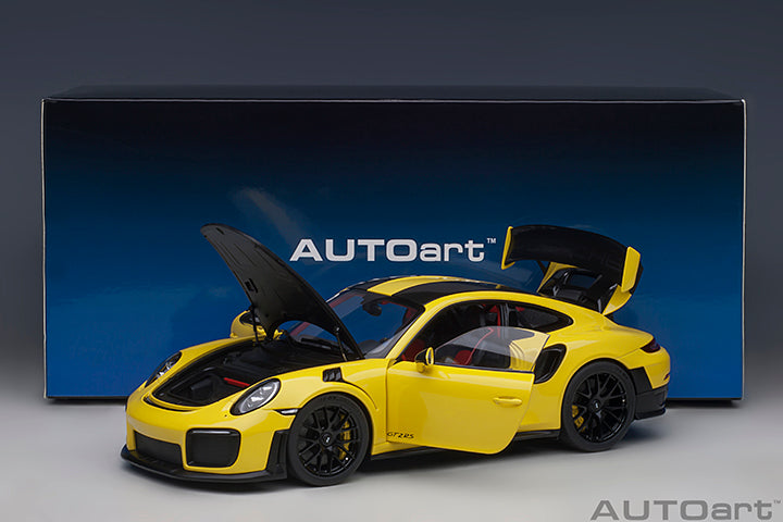 AUTOart 1:18 Porsche 911 (991.2) GT2 RS Weissach Package in Racing