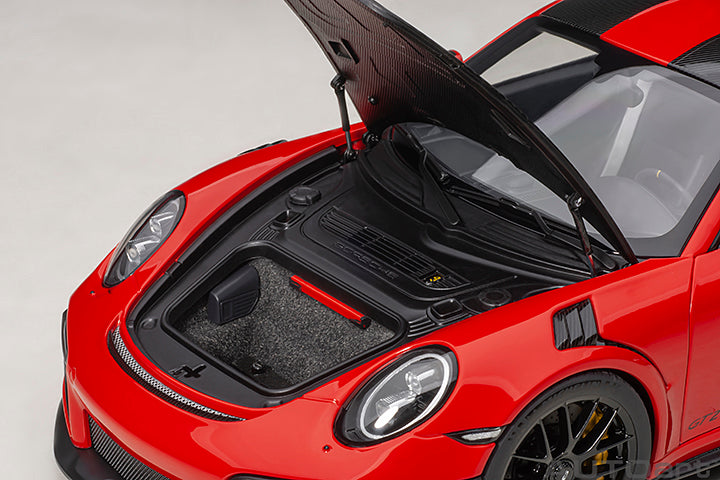 AUTOart 1:18 Porsche 911 (991.2) GT2 RS Weissach Package in Guards
