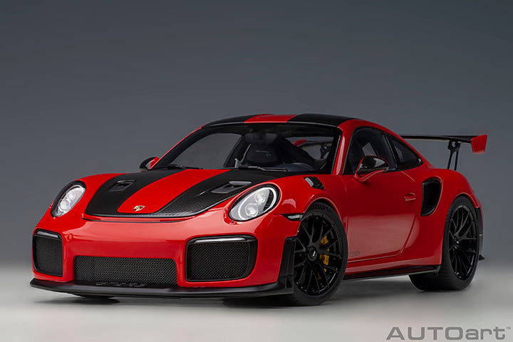 AUTOart 1:18 Porsche 911 (991.2) GT2 RS Weissach Package in Guards