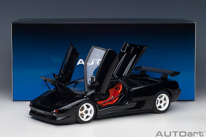 1/18 Lamborghini Diablo VT Roadster 1999 AutoArt Noir 70093 1/18 Lamborghini Diablo VT Roadster 1999 AutoArt Noir 70093