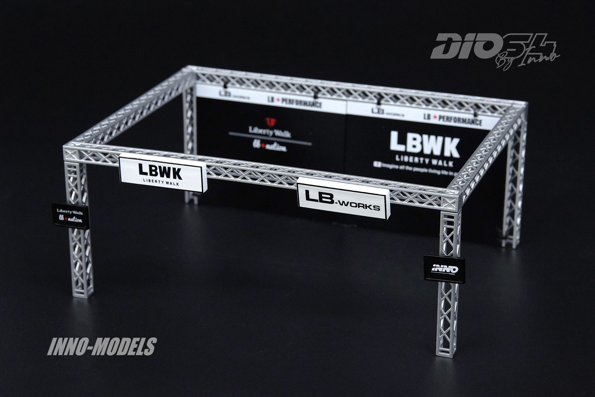イノモデル ポルシェ LBWK AUTO SALON DIORAMA 1/64 INNO Models 1:64 Liberty Walk Auto Salon Diorama Set with 1