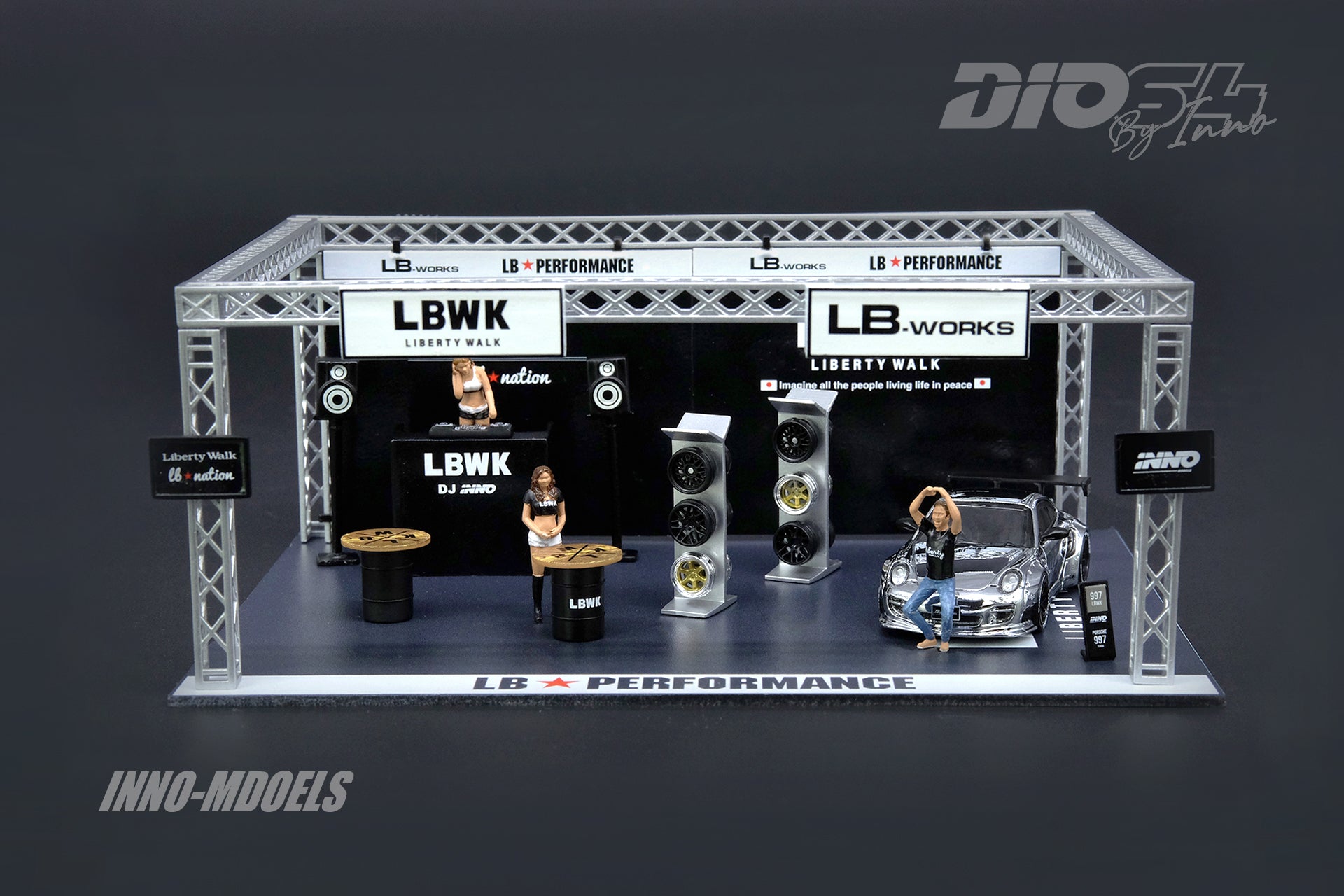 inno64 イノモデルAuto Salon diorama ポルシェ911 INNO Models 1:64 Liberty Walk Auto Salon Diorama Set with 1