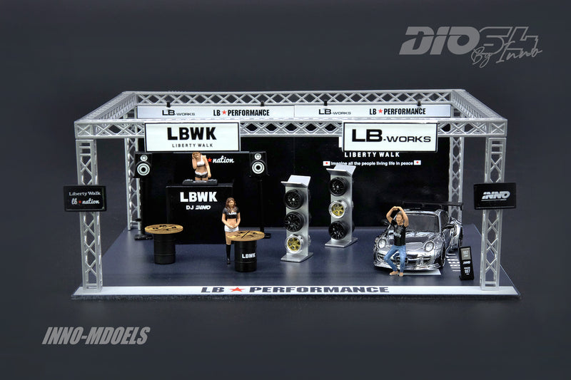 INNO Models 1:64 Liberty Walk Auto Salon Diorama Set with 1/64 Porsche 997 LBWK Chrome Finish and Figures