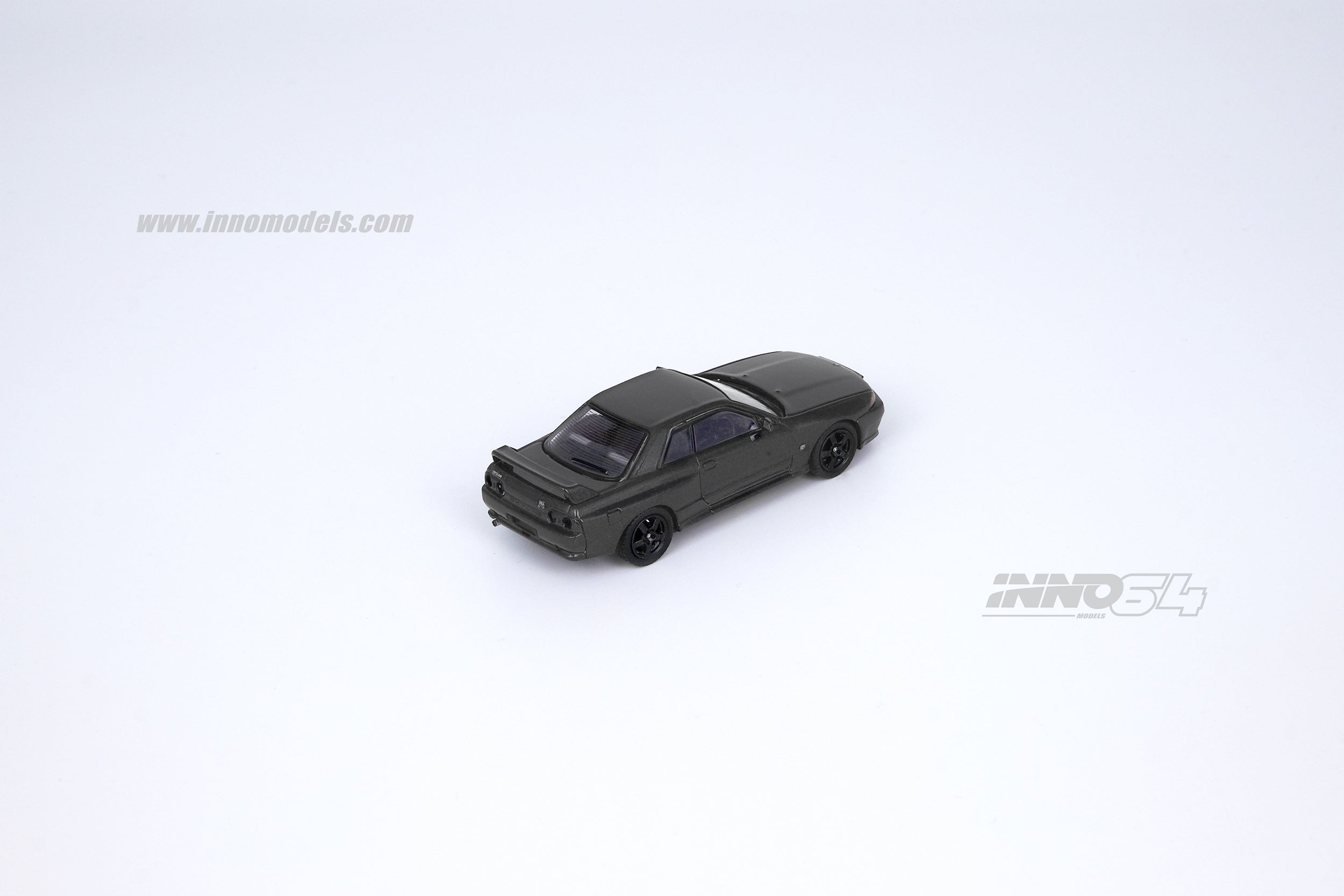 INNO Models 1:64 Nissan Skyline GTR R32 Gun Grey Metallic – Model