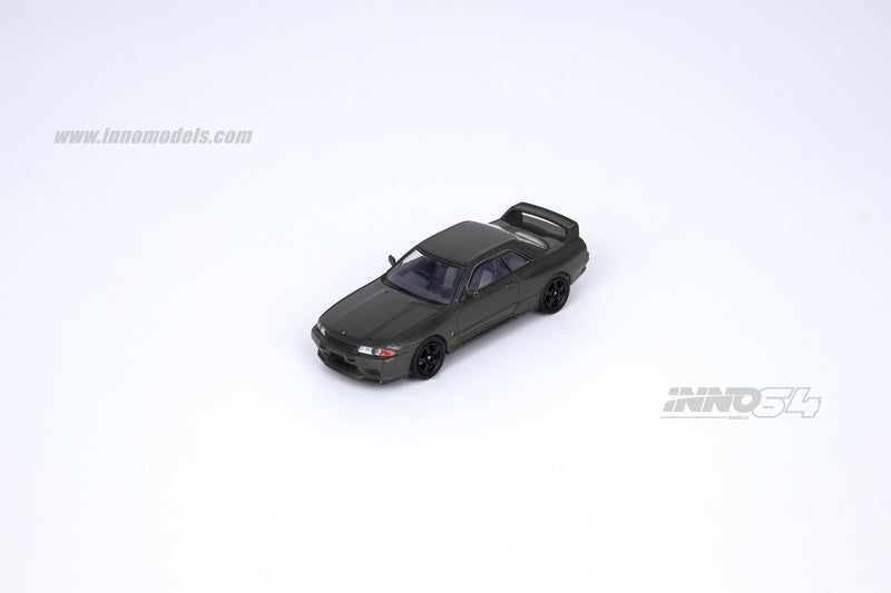 INNO Models 1:64 Nissan Skyline GTR R32 Gun Grey Metallic