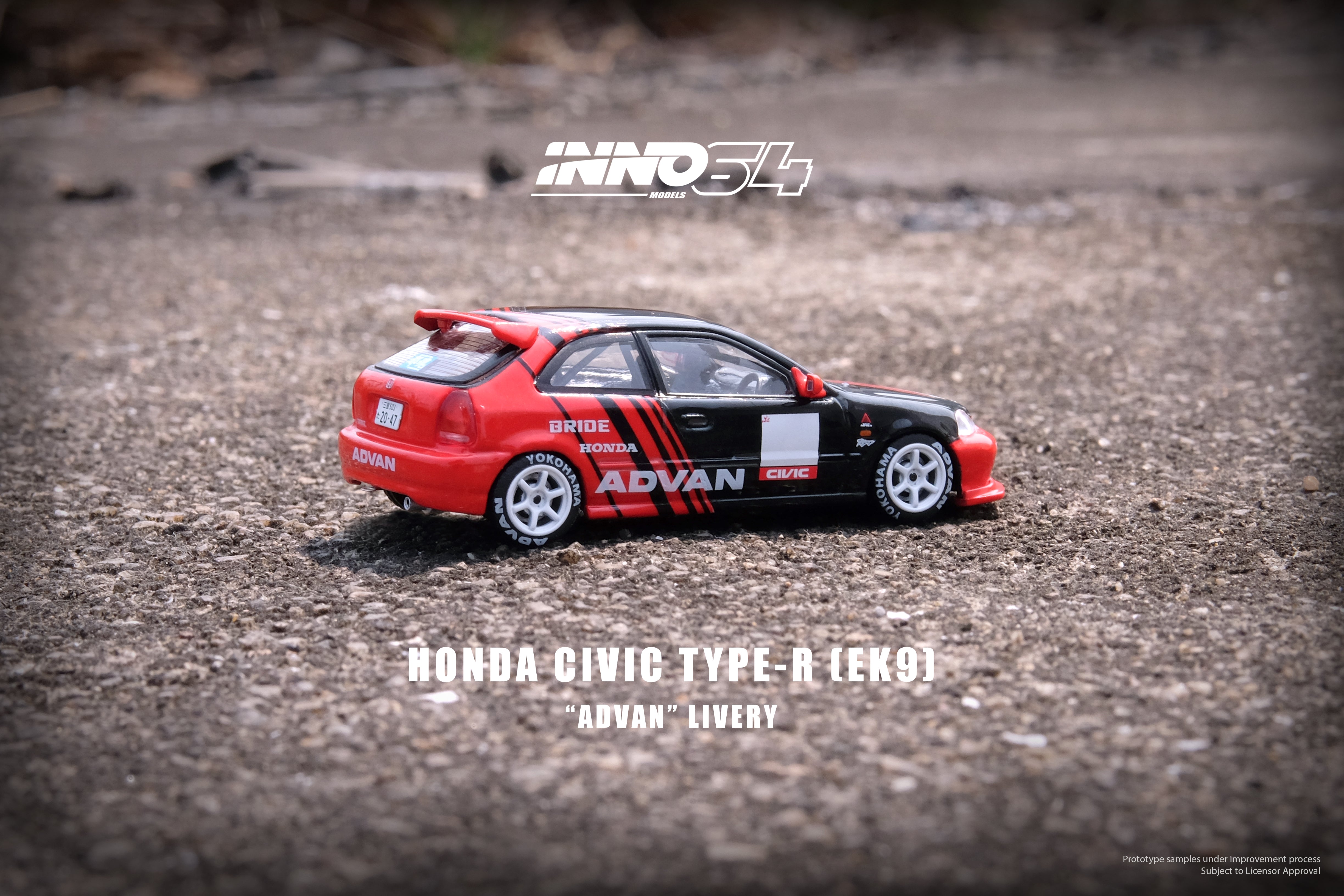 INNO64 1:64 Honda Civic Type-R (EK9) in Red with Livery
