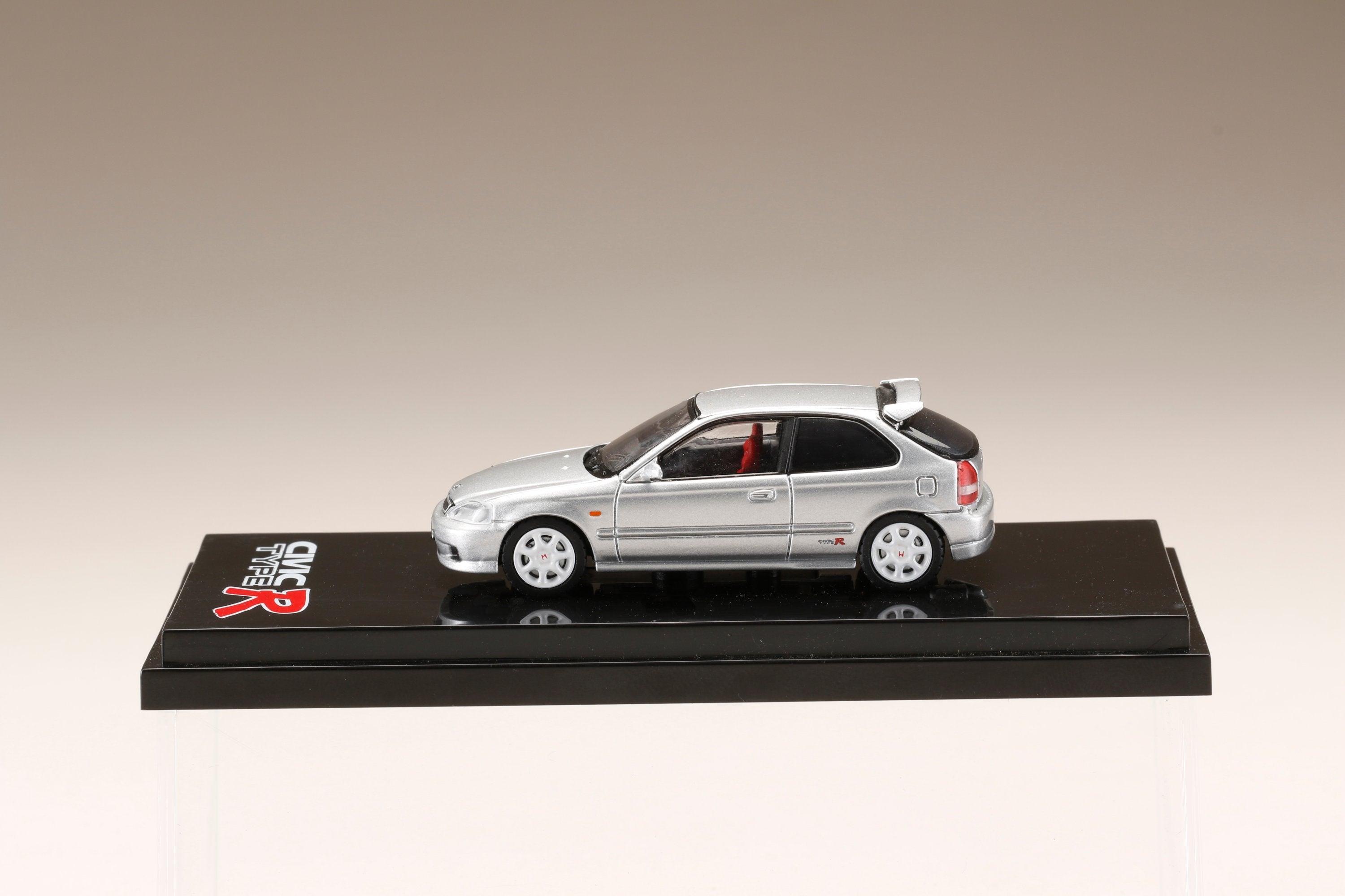 Hobby Japan 1:64 Honda Civic Type-R (EK9) 2000 Vogue Silver