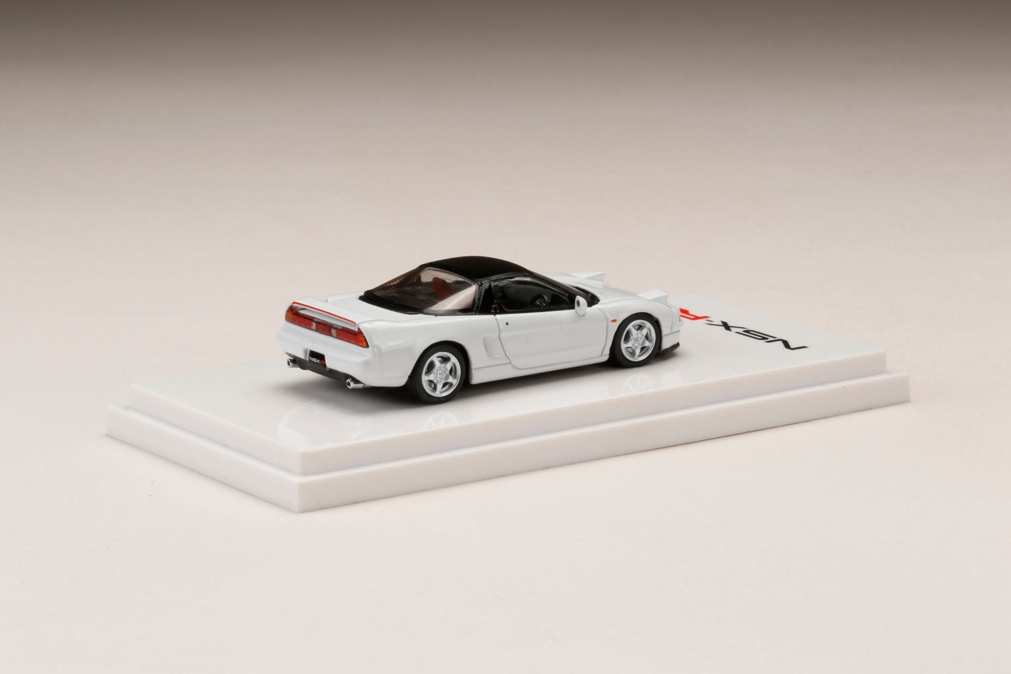 Hobby Japan 1:64 Honda NSX (NA1) Type-R 1992 in Championship White