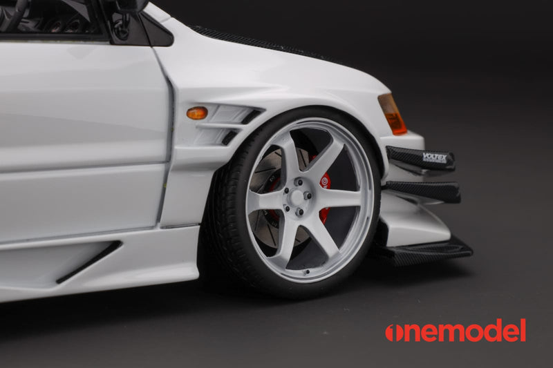 One Model 1:18 Mitsubishi Lancer Evolution IX Voltex with Carbon Bonnet in White