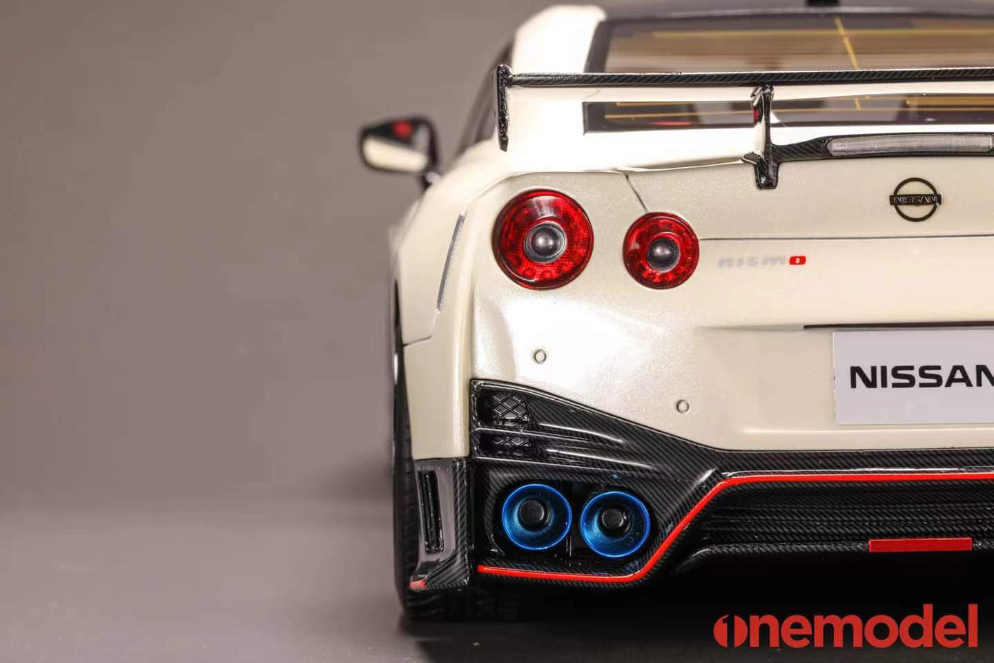ミニカー　1/18 2020 Nissan GT-R Nismo(パールホワイト) [21C03-01] 1/18 Nissan GT-R Nismo 2020 (White) | eBay
