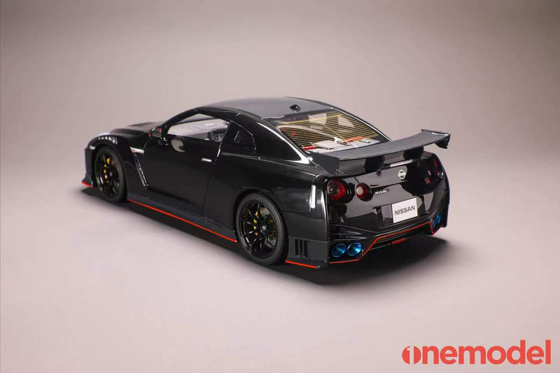 One Model 1:18 Nissan GT-R (R35) 2020 NISMO Edition in Jet Black Pearl