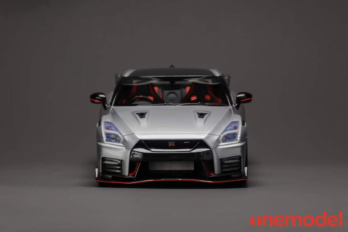 One Model 1:18 Nissan GT-R (R35) 2020 NISMO Edition in Super