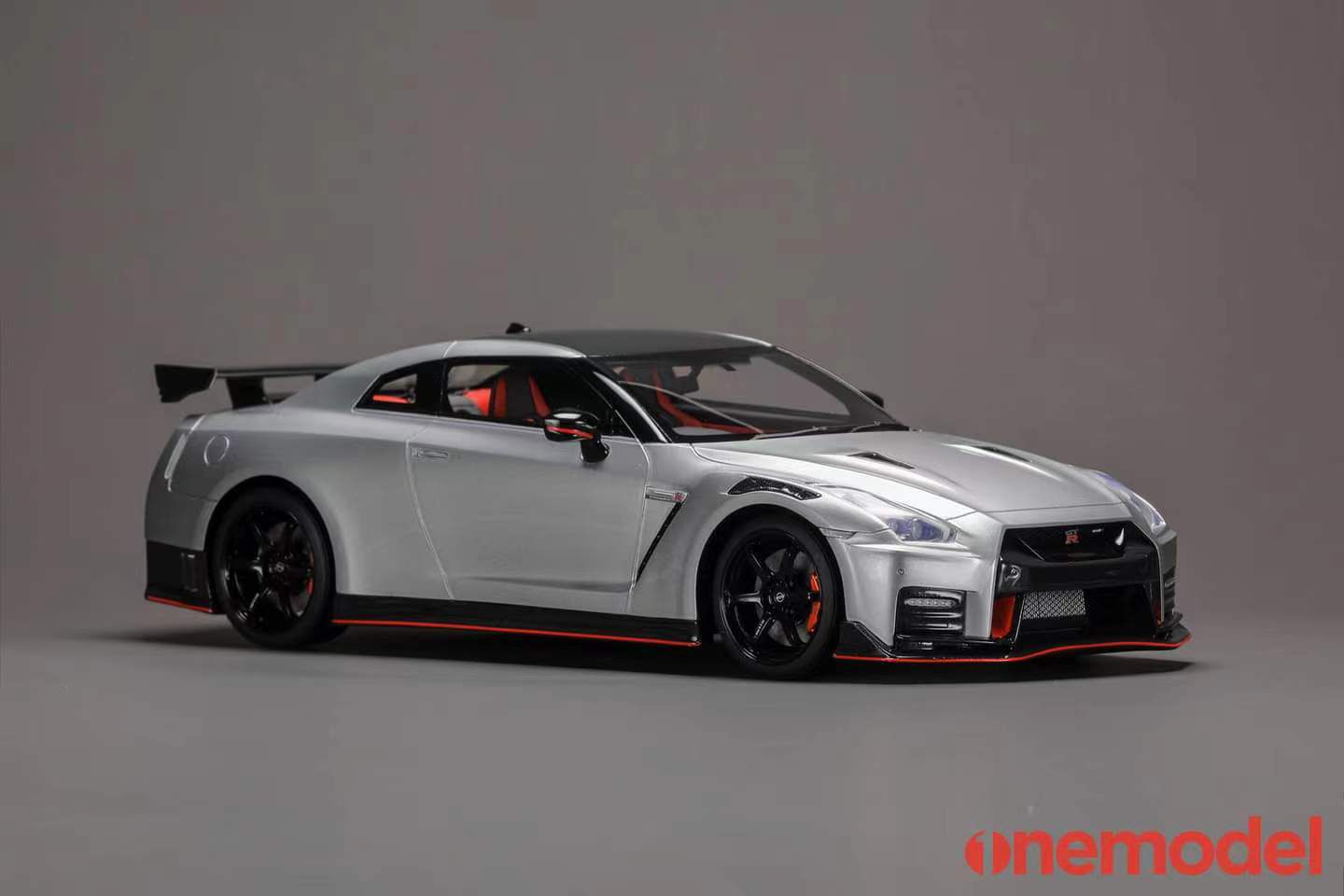 お買い得モデル One Model 1:18 Nissan GT-R (R35) 2020 NISMO Edition in Super ミニカー