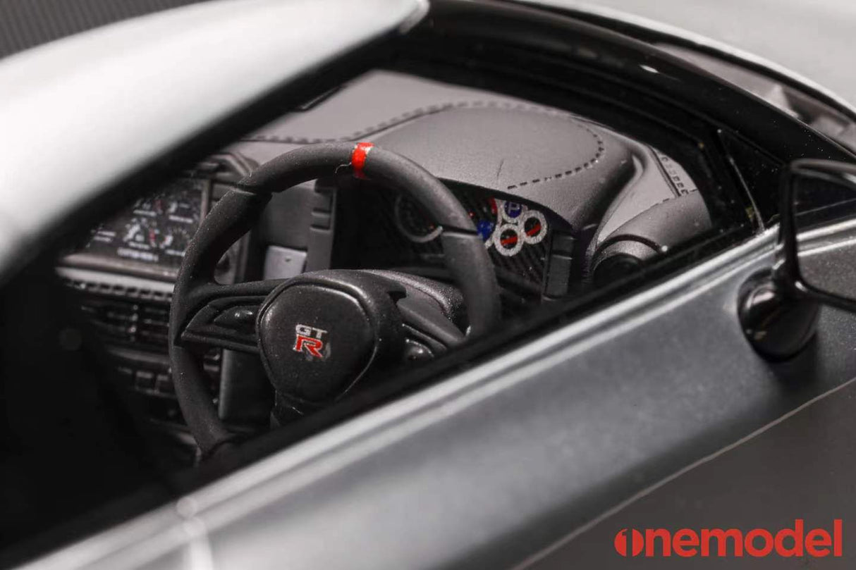 One Model 1:18 Nissan GT-R (R35) 2020 NISMO Edition in Super Silver