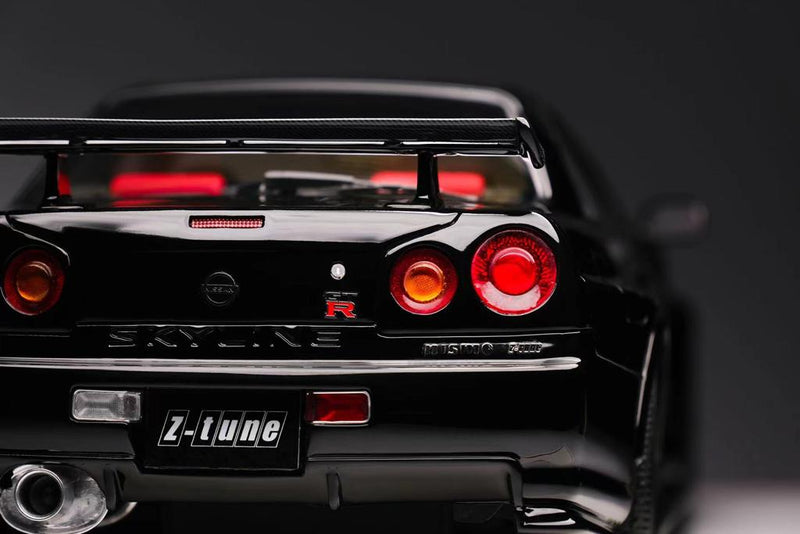 One Model 1:18 Nissan Skyline R34 Z-Tune in Black Pearl