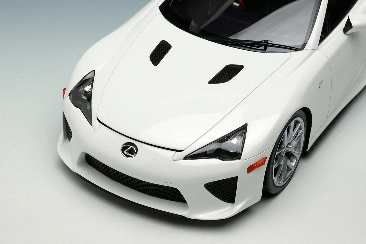 メイクアップ アイドロン 1/18　レクサス LFA Make Up Co., Ltd. / Lexus LFA 2010 Rear Wing up
