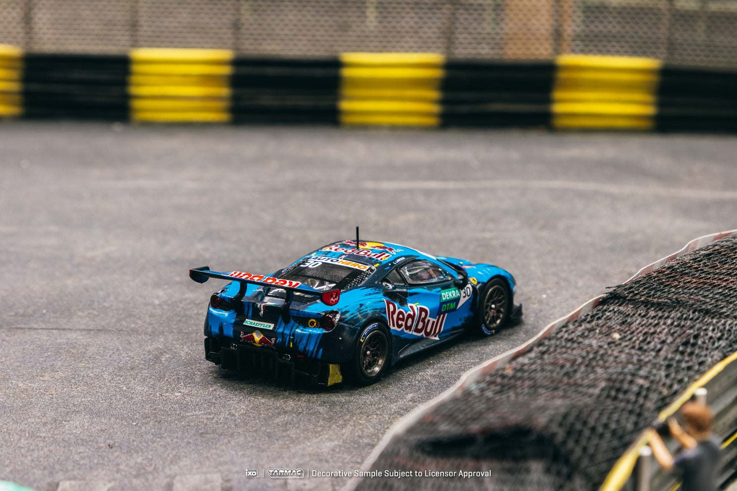 Tarmac Works 1:64 Ferrari 458 Italia GT3 GT Tour 2011 S. Loeb / B