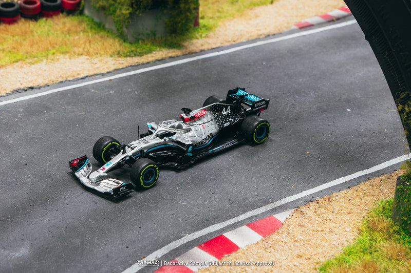 Tarmac Works 1:64 Mercedes-AMG F1 W11 EQ Performance, Barcelona Pre-season Testing 2020 Lewis Hamilton