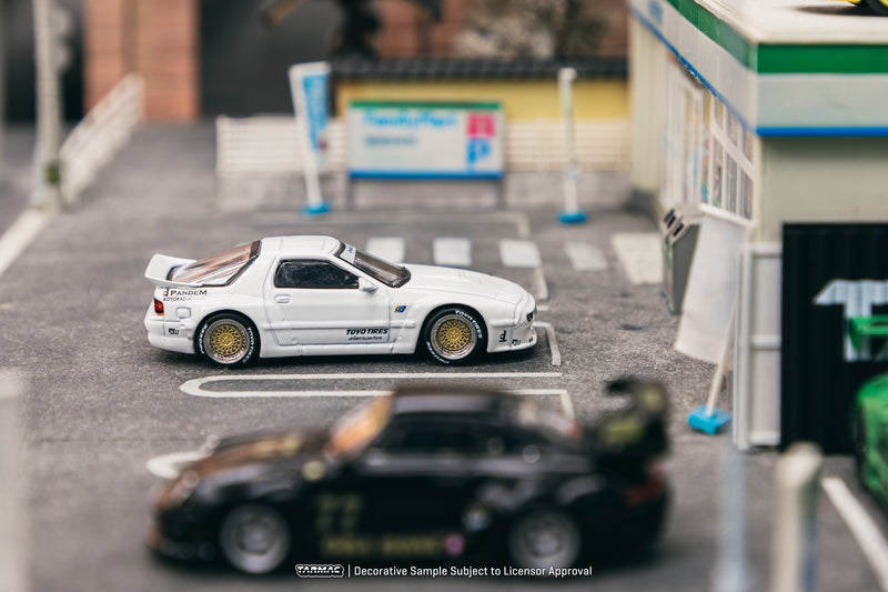 Tarmac Works 1:64 Mazda (FC3S) RX-7 PANDEM in White