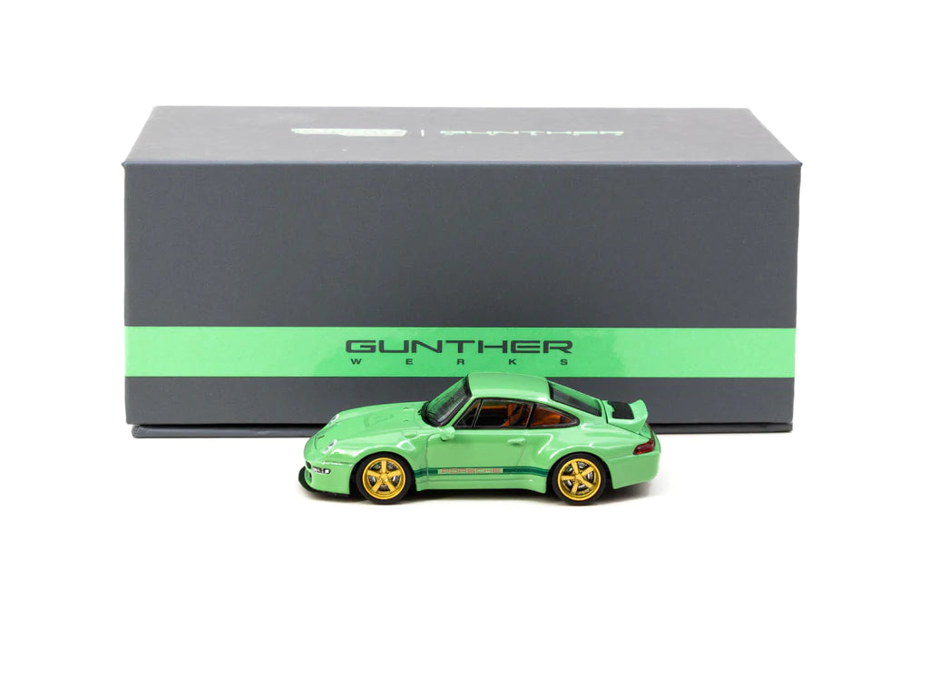 Tarmac Works 1:64 Porsche 993 Gunther Werks in Green