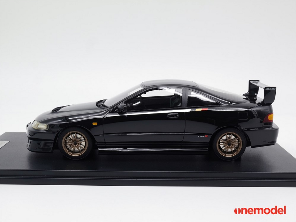 Amazon | △入手困難！Black！世界限定！OneModel 1/43 ミニカー