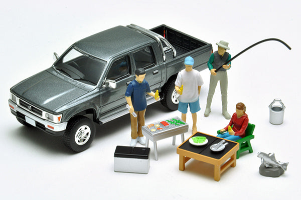 Tomytec 1:64 Geocelle Diorama with Toyota Hilux and BBQ Scene Figures