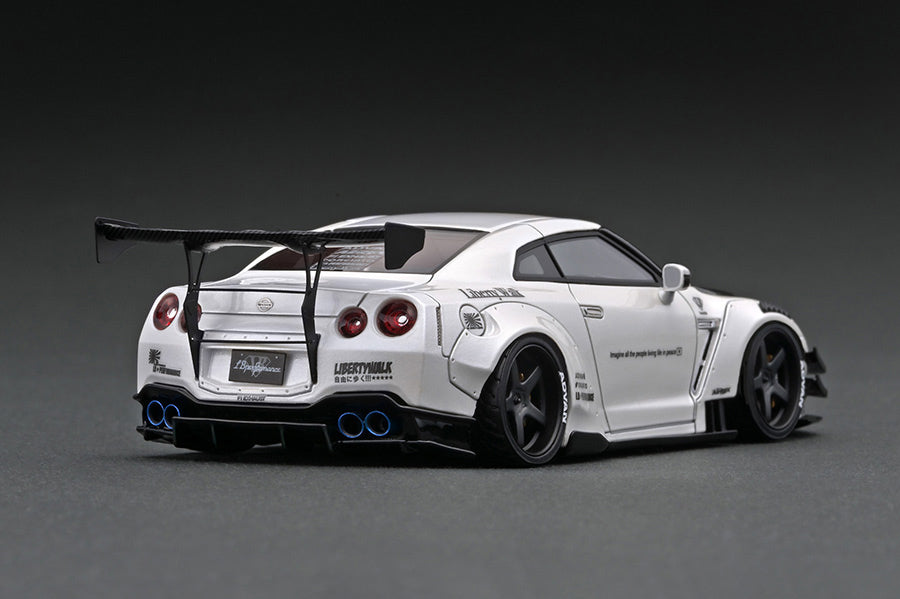 ★未開封　LB Works Nissan GT- RWhite GTR35 白 MINI GT 64 LB WORKS Nissan GT-R (R35) White Type 1 , Rear