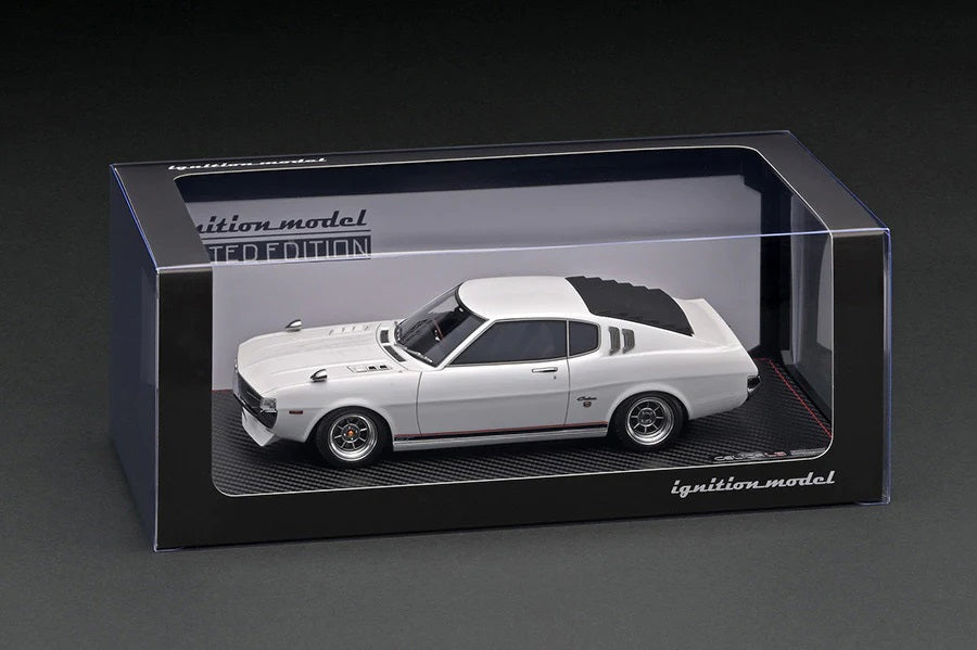 Ignition Model 1:18 Toyota Celica 1600GT LB (TA27) White with Engine