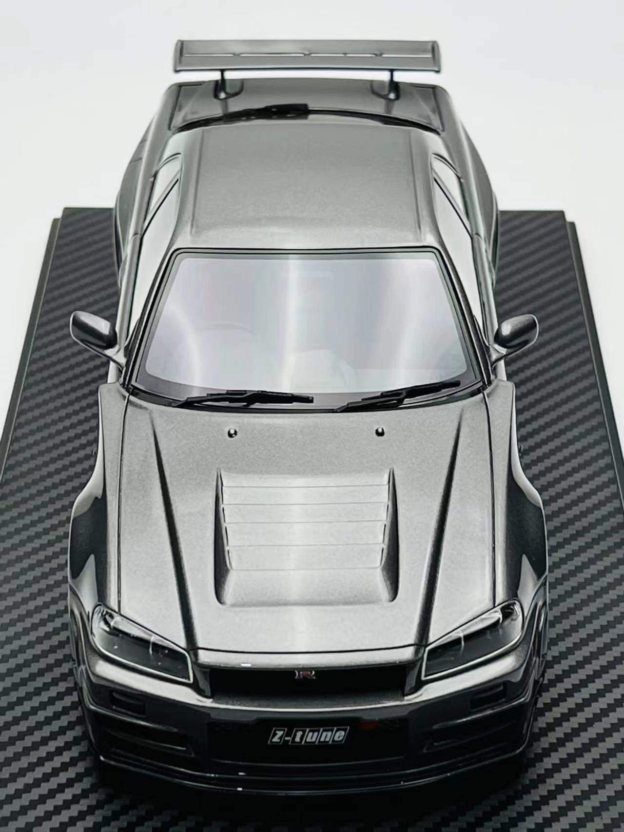 One Model 1:18 Nissan Skyline GT-R (BNR34) Z-Tune in Gun