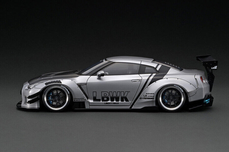 Ignition Model 1:18 Nissan Skyline GTR 35GT-RR LB-WORKS Type 2 in Silver with Mr. Kato Figure