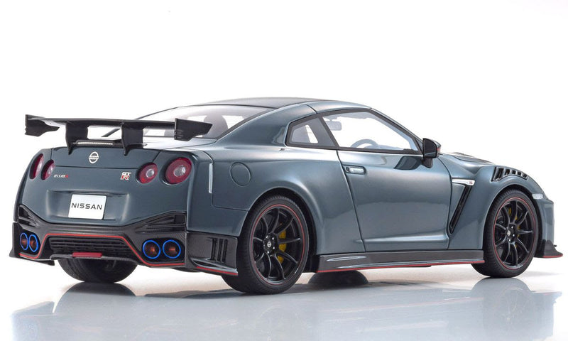 Kyosho 1:18 Nissan GT-R 2022 NISMO in Gray